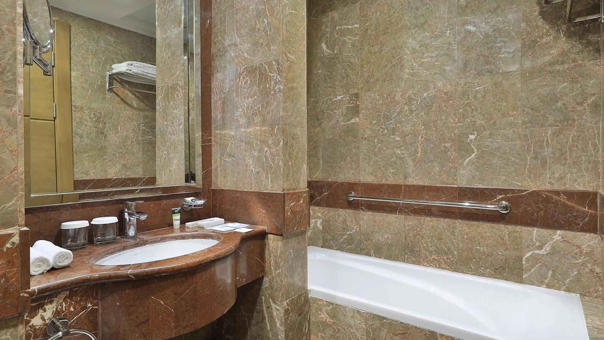 Four Points By Sheraton Makkah Al Naseem Mekke 4*,  Suudi Arabistan